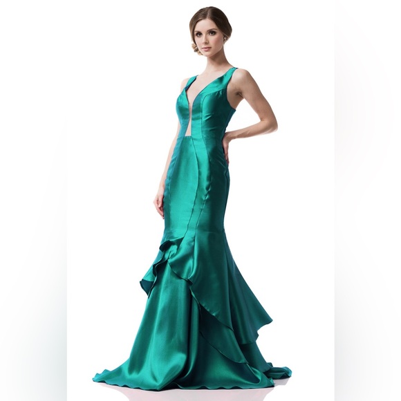 Stunning Jade Green Satin Evening / Formal Mermaid Dress / Gown Size Small - Picture 11 of 13